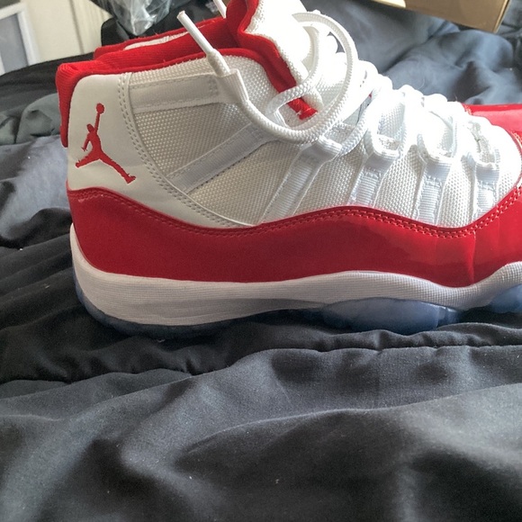 The size is 10.5 brand is Jordan - Picture 5 of 6